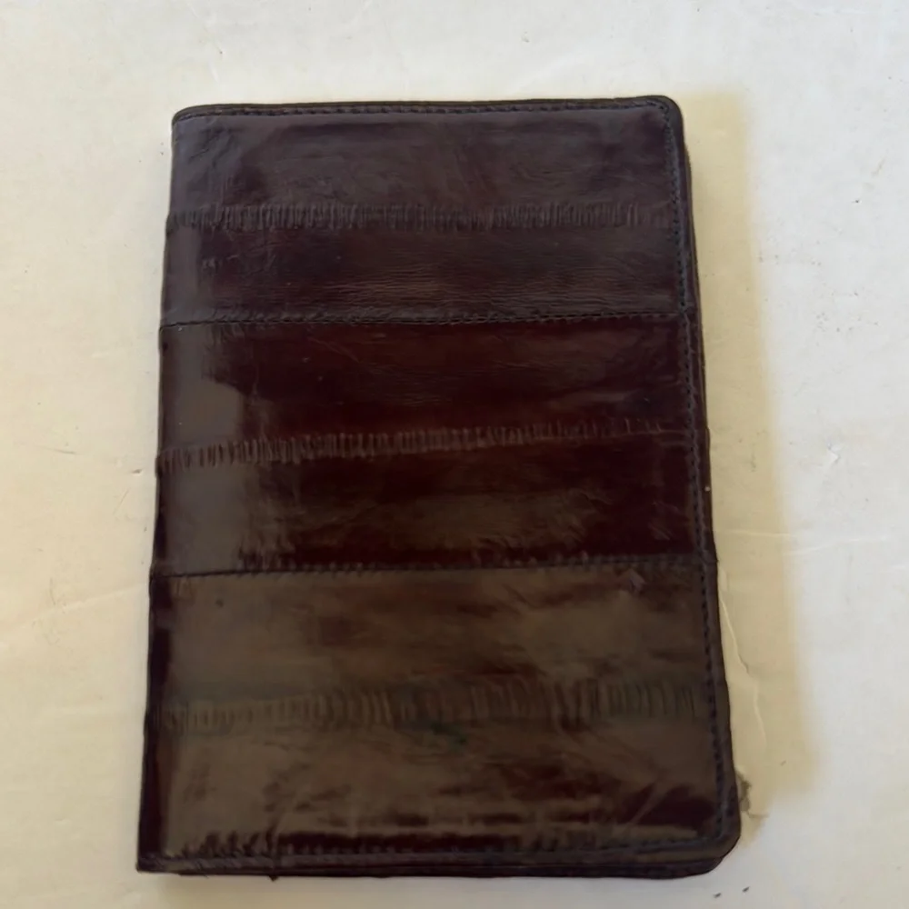 Eel skin made in Korea wallet